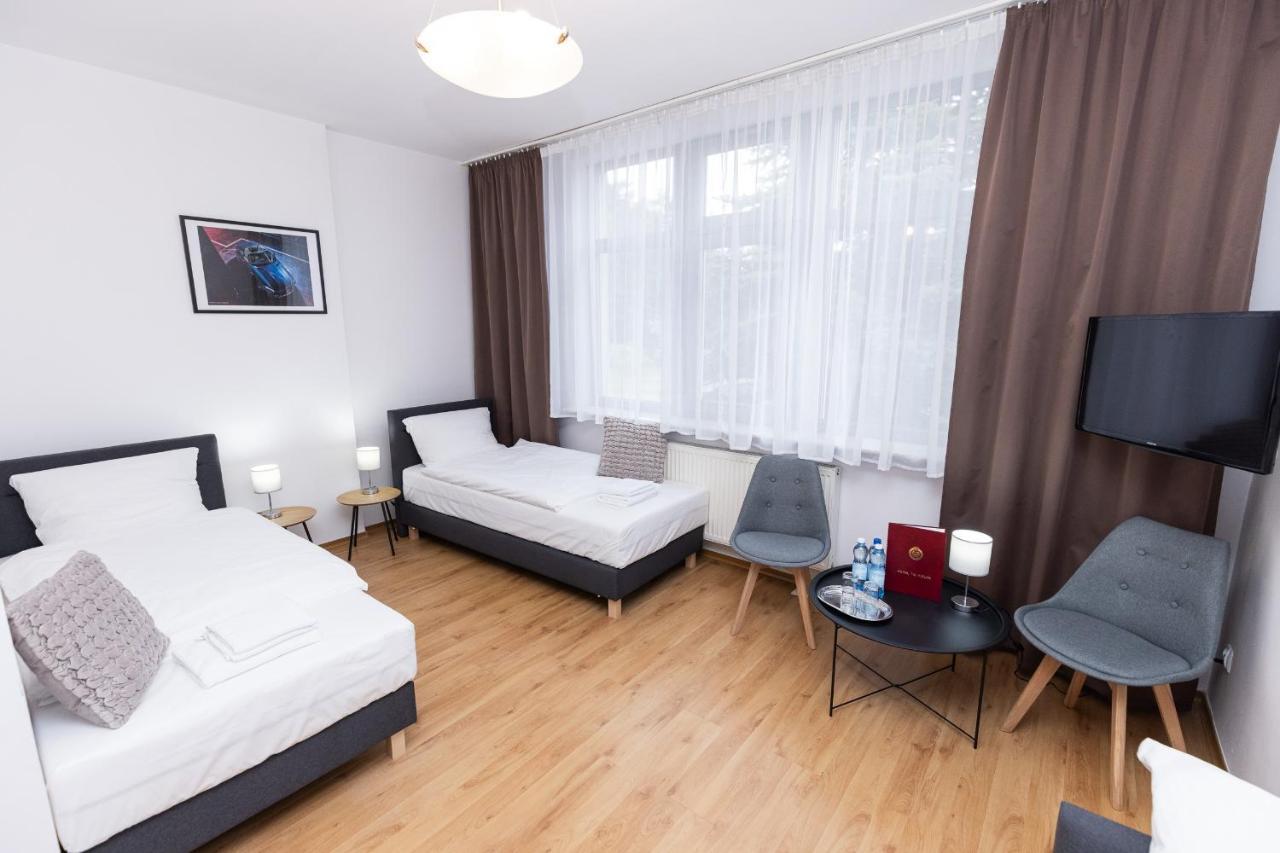 Hotel Tor Kielce Cminsk Exterior foto